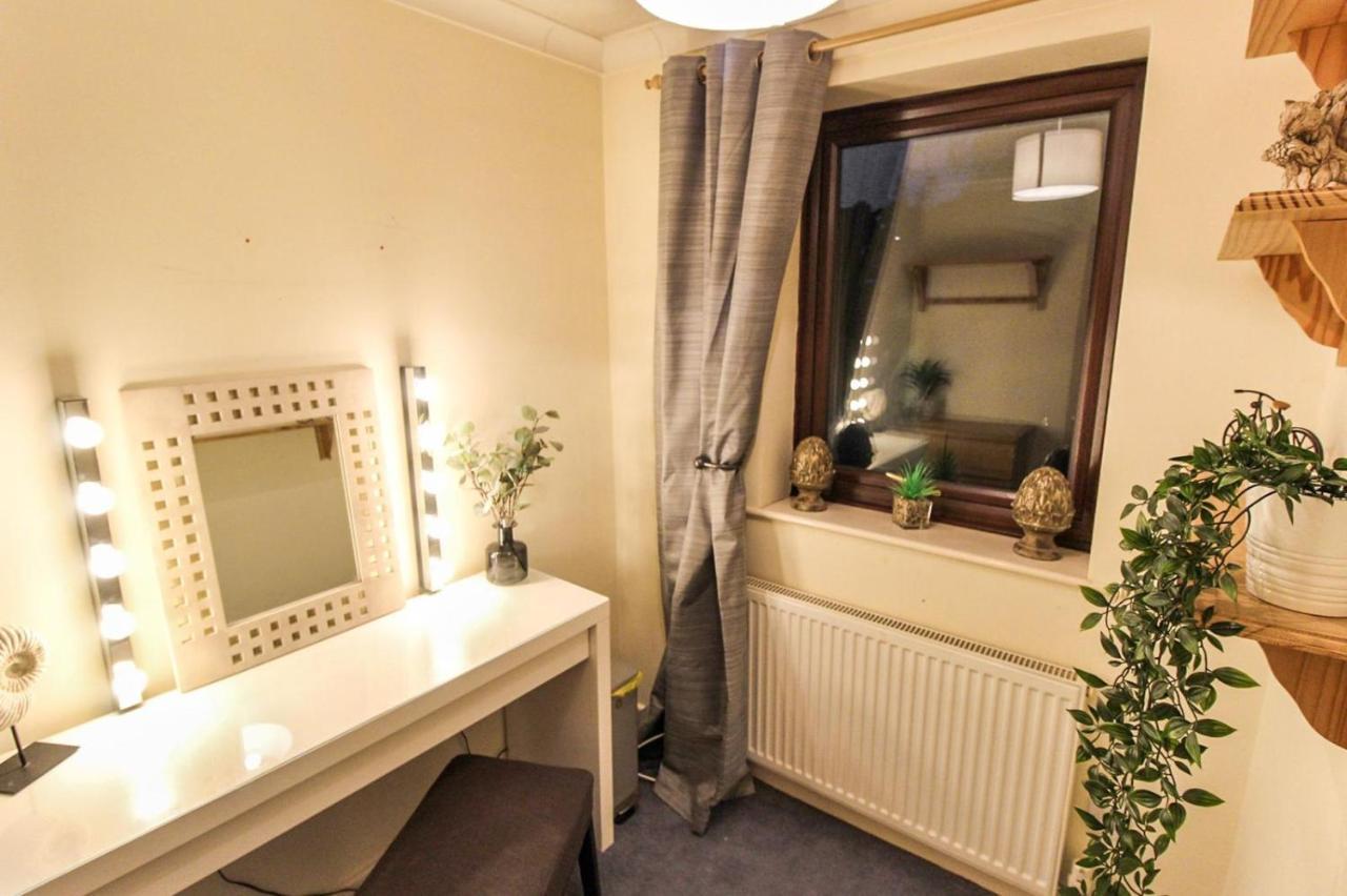 Comfortable 2 Bedroom House With Free Parking Ноттингем Экстерьер фото