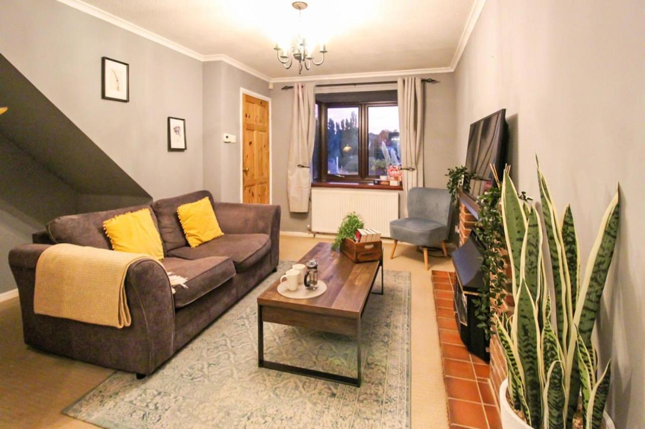 Comfortable 2 Bedroom House With Free Parking Ноттингем Экстерьер фото