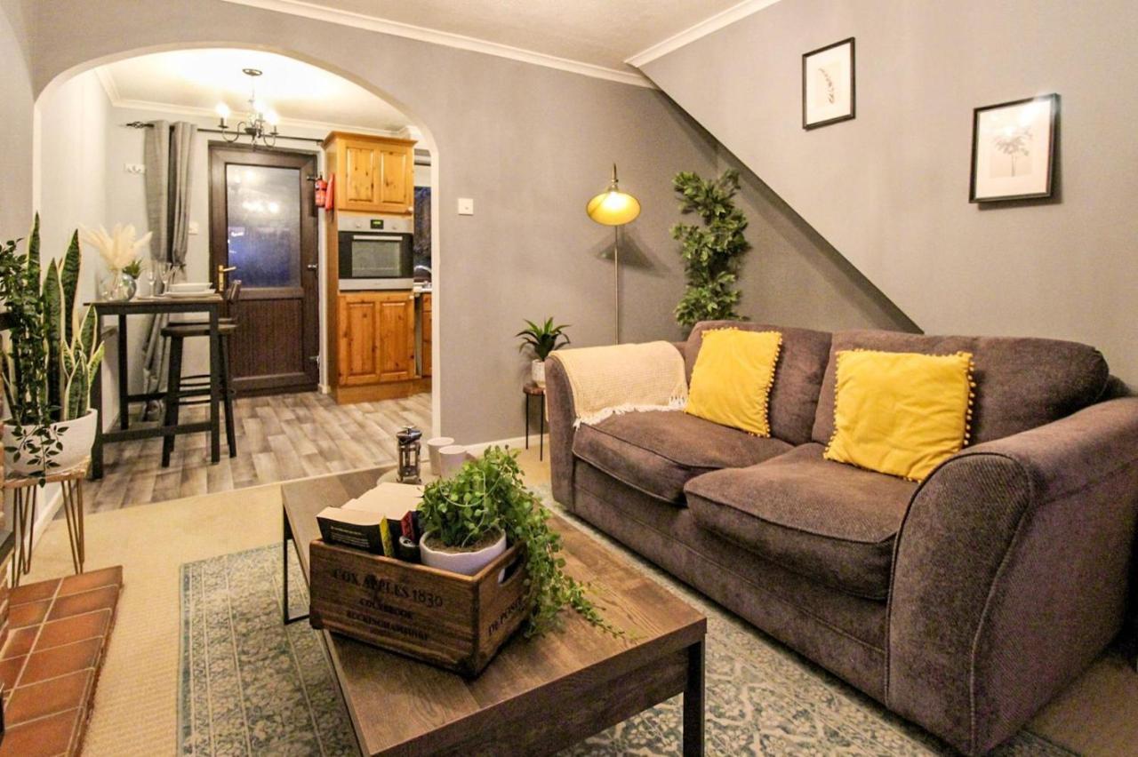 Comfortable 2 Bedroom House With Free Parking Ноттингем Экстерьер фото